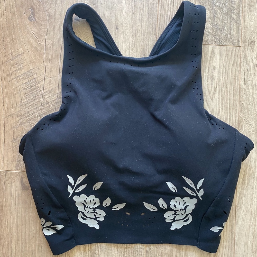 Athleta Crop with built in bra